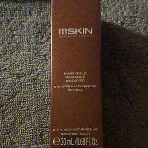 111SKIN Rose Gold Radiance Booster